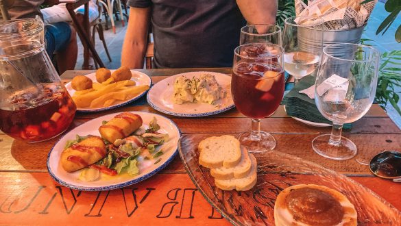 Tapas eten bij Luca’s City Bar eten en drinken Sevilla