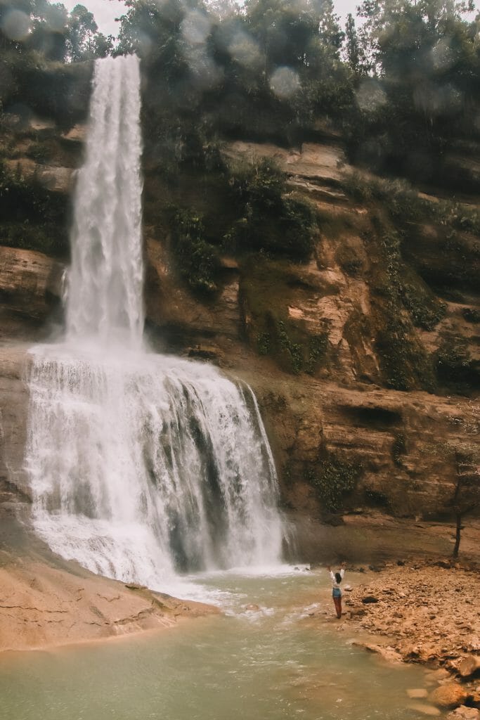 Can-umantad falls Bohol