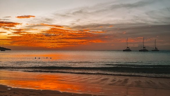 Zonsondergang Beau Vallon Beach